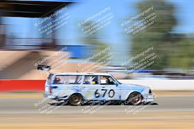 media/Sep-29-2024-24 Hours of Lemons (Sun) [[6a7c256ce3]]/StartFinish (245p-330p)/